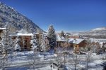 2 Blocks from Aspen Mountain Gondola and downtown Aspen